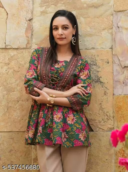 Women Green Floral Printed Cotton Short Kurti – Stylish Daily Wear Kurti